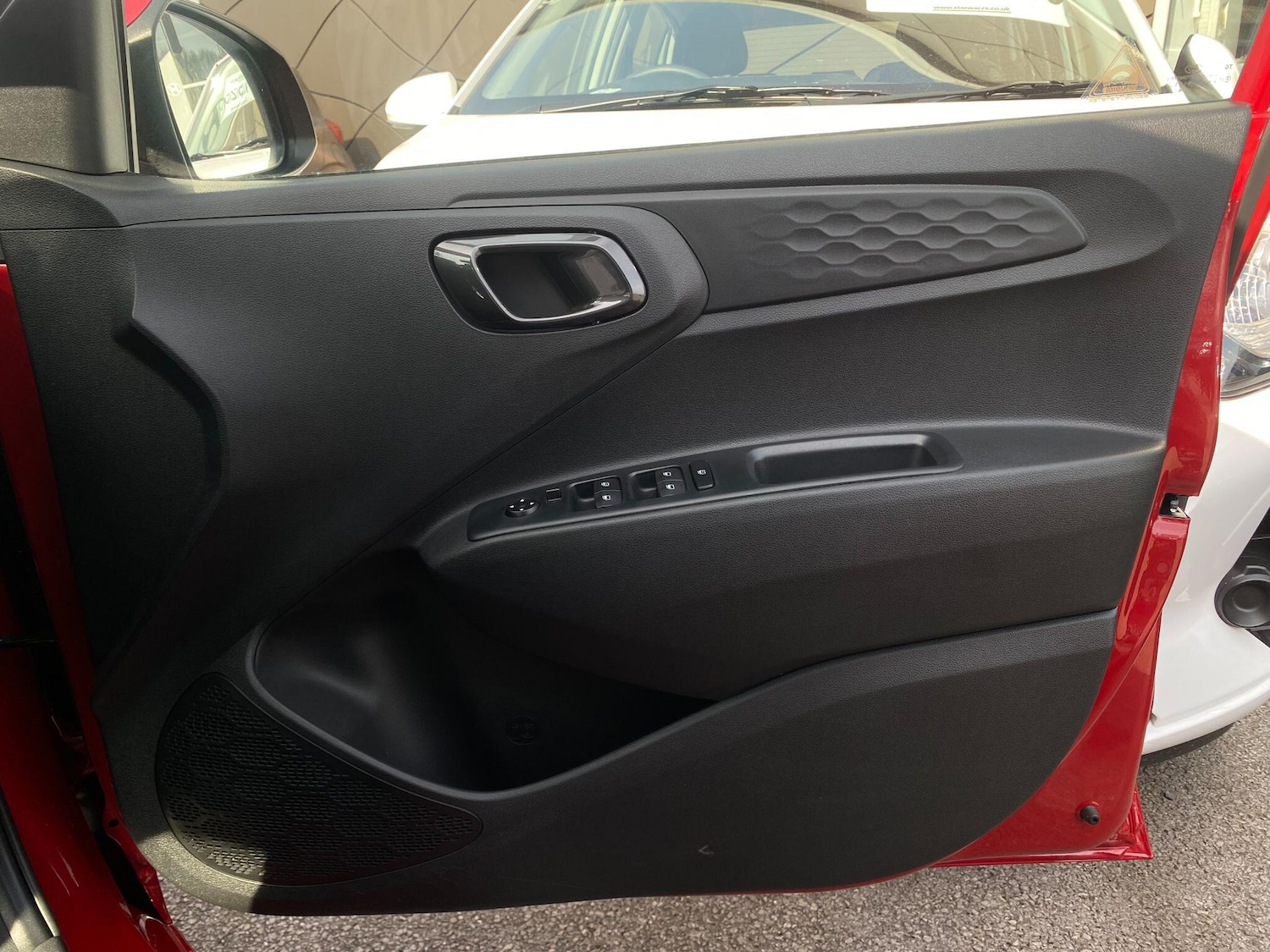 Used Hyundai i10 for sale - 77969583: Photo 25