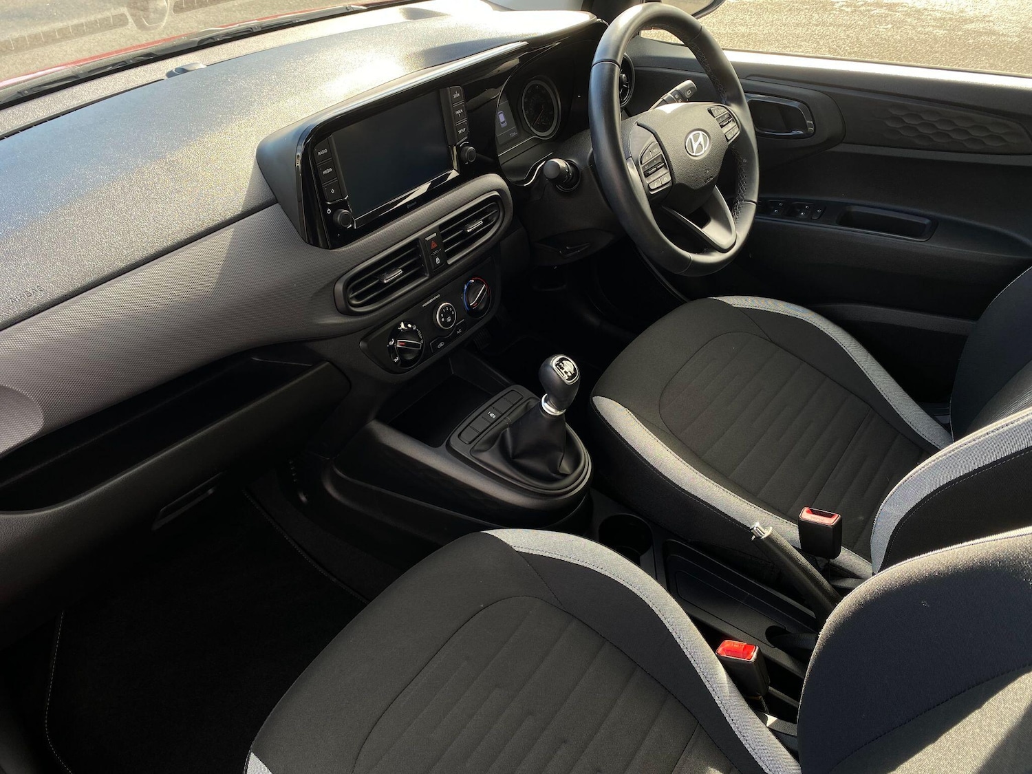 Used Hyundai i10 2022 for sale - 76472222: Photo 11