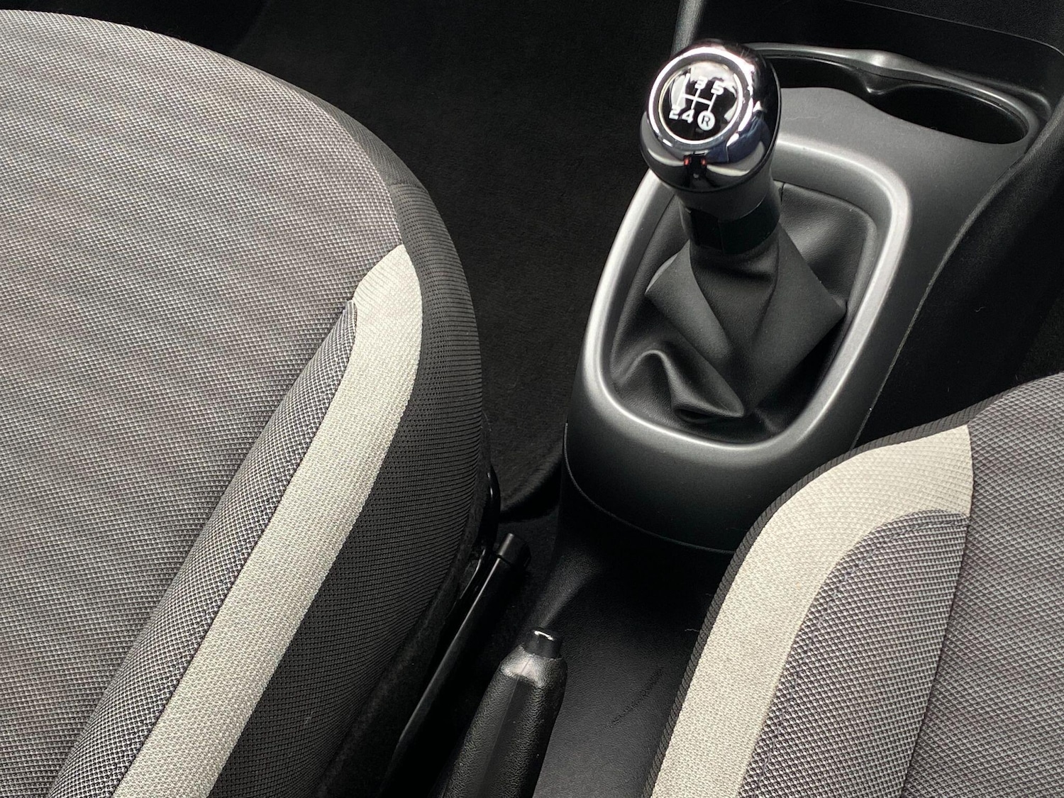 Used Toyota AYGO 2020 for sale - 76824353: Photo 11