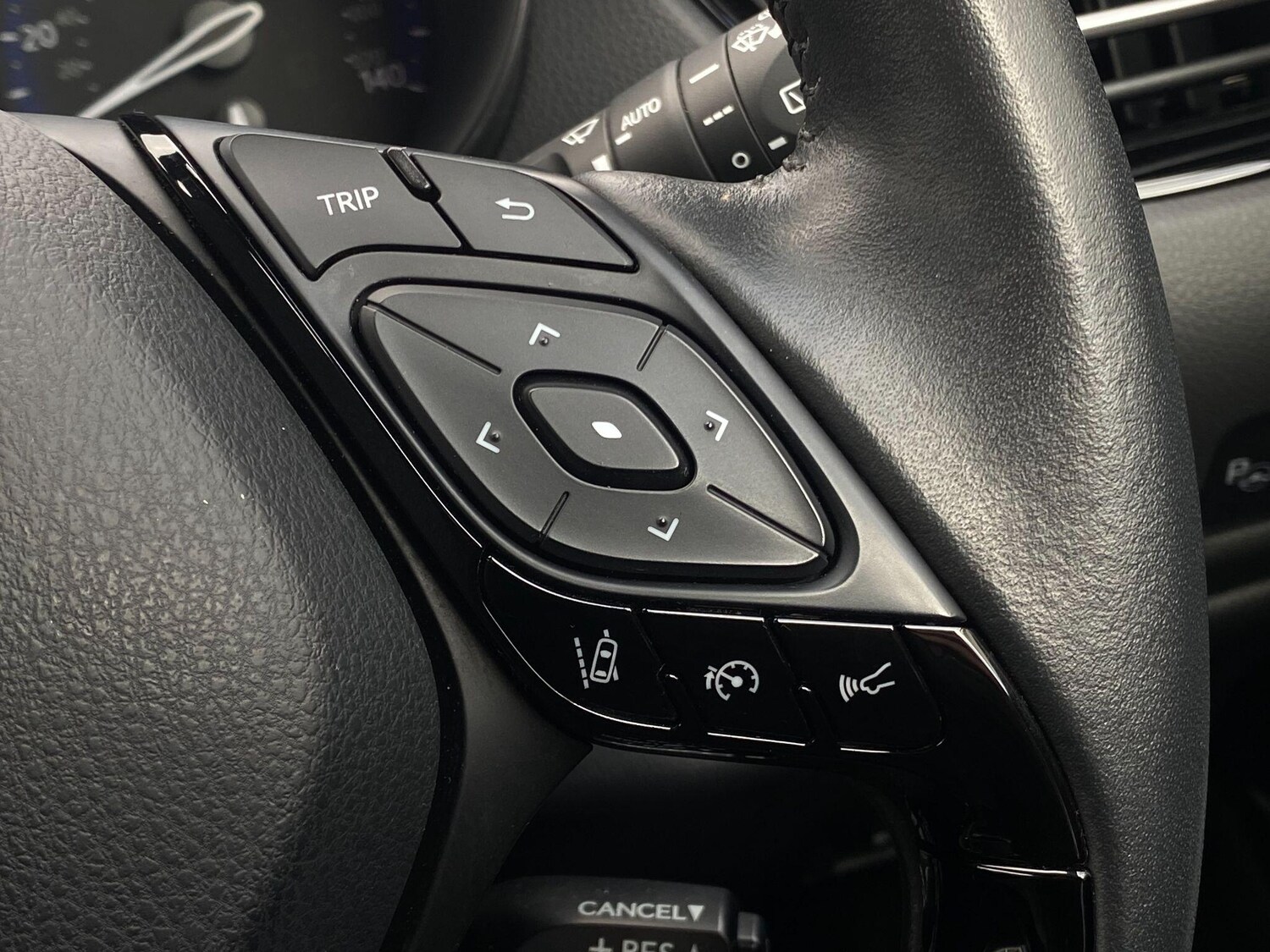 Used Toyota C-HR 2023 for sale - 77939432: Photo 21