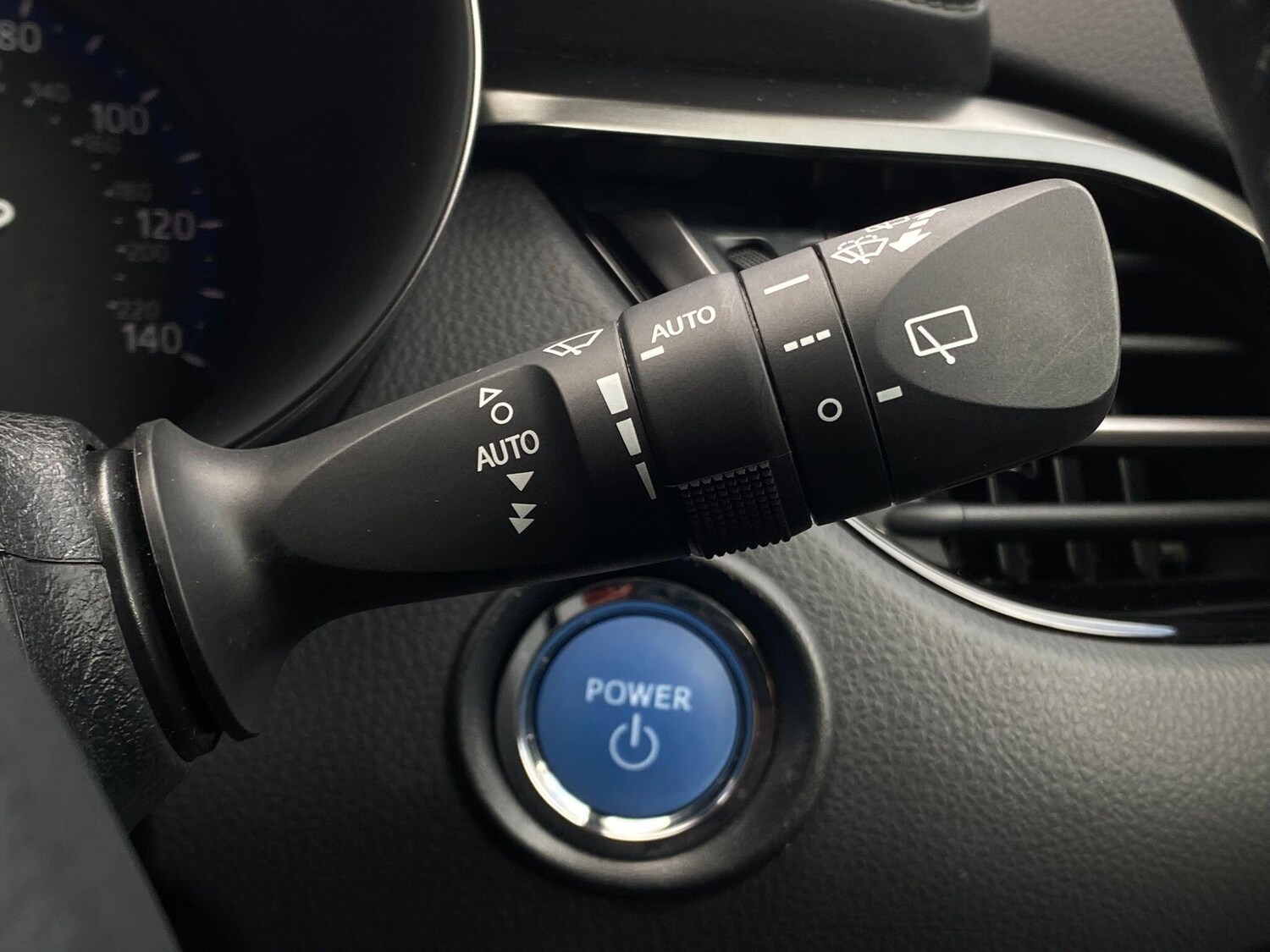 Used Toyota C-HR 2023 for sale - 77939432: Photo 25