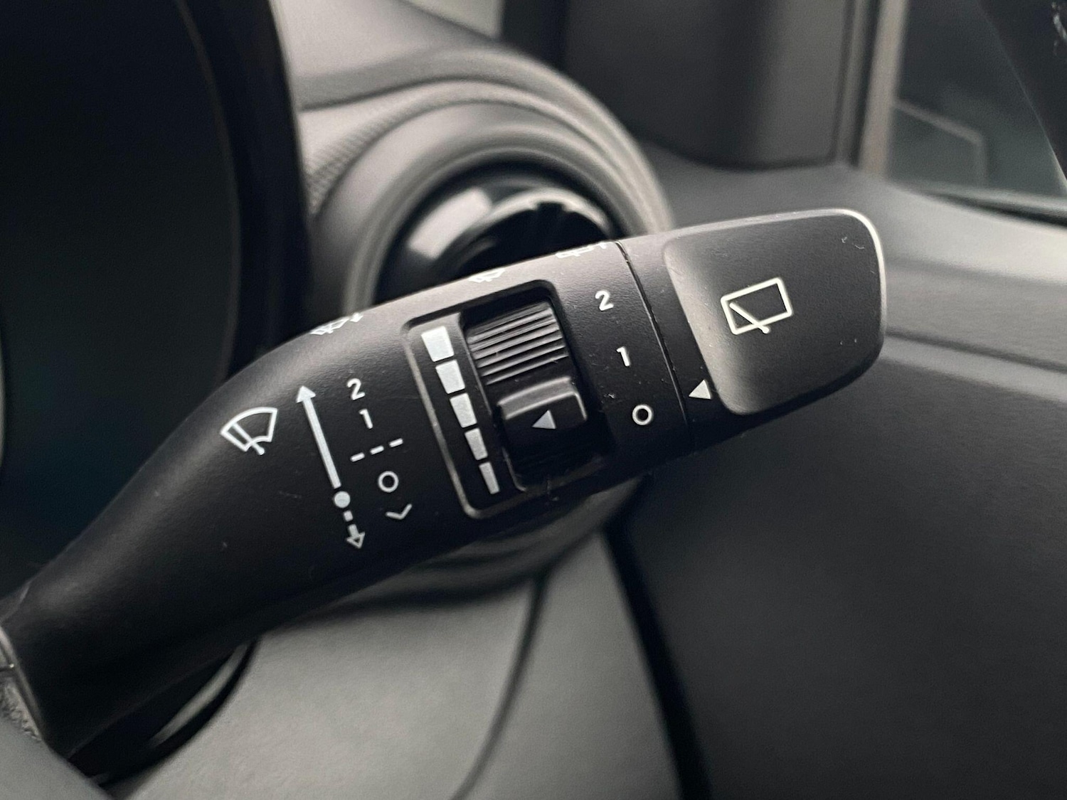 Used Hyundai i10 2023 for sale - 77612738: Photo 18