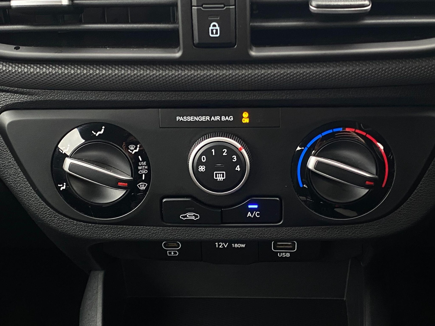 Used Hyundai i10 2023 for sale - 77612738: Photo 22