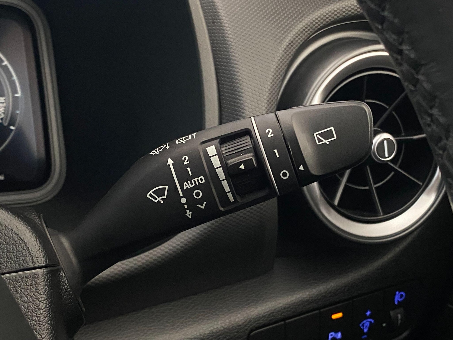 Used Hyundai KONA 2023 for sale - 76473522: Photo 32