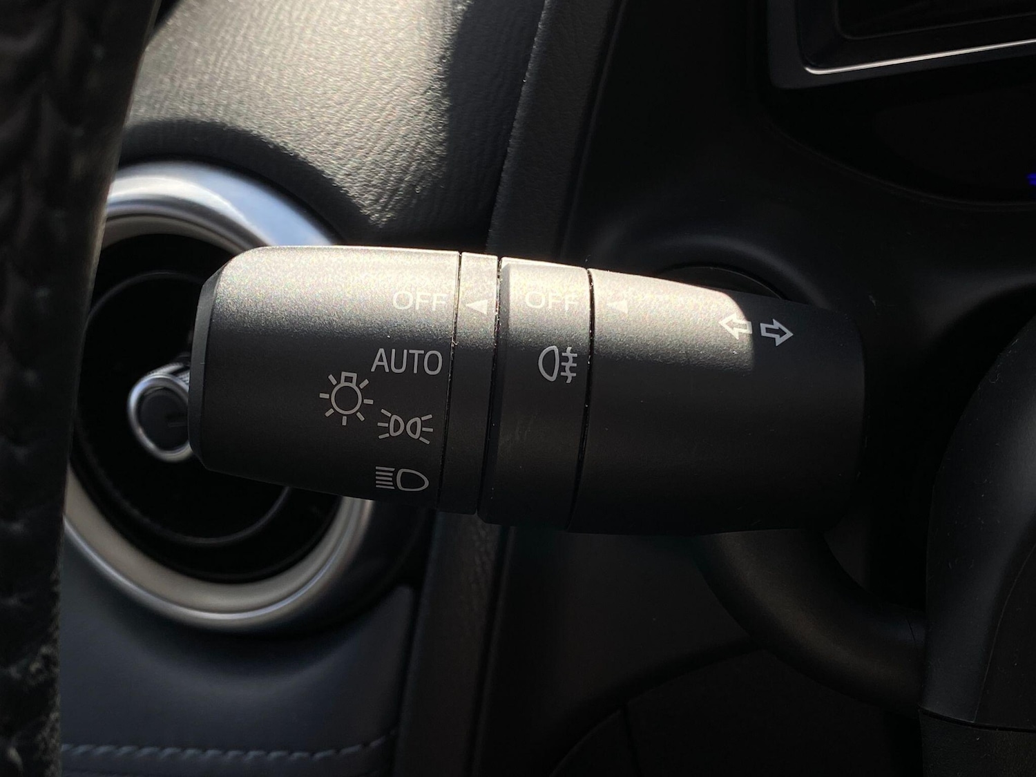 Used Mazda Mazda2 2022 for sale - 76993609: Photo 29