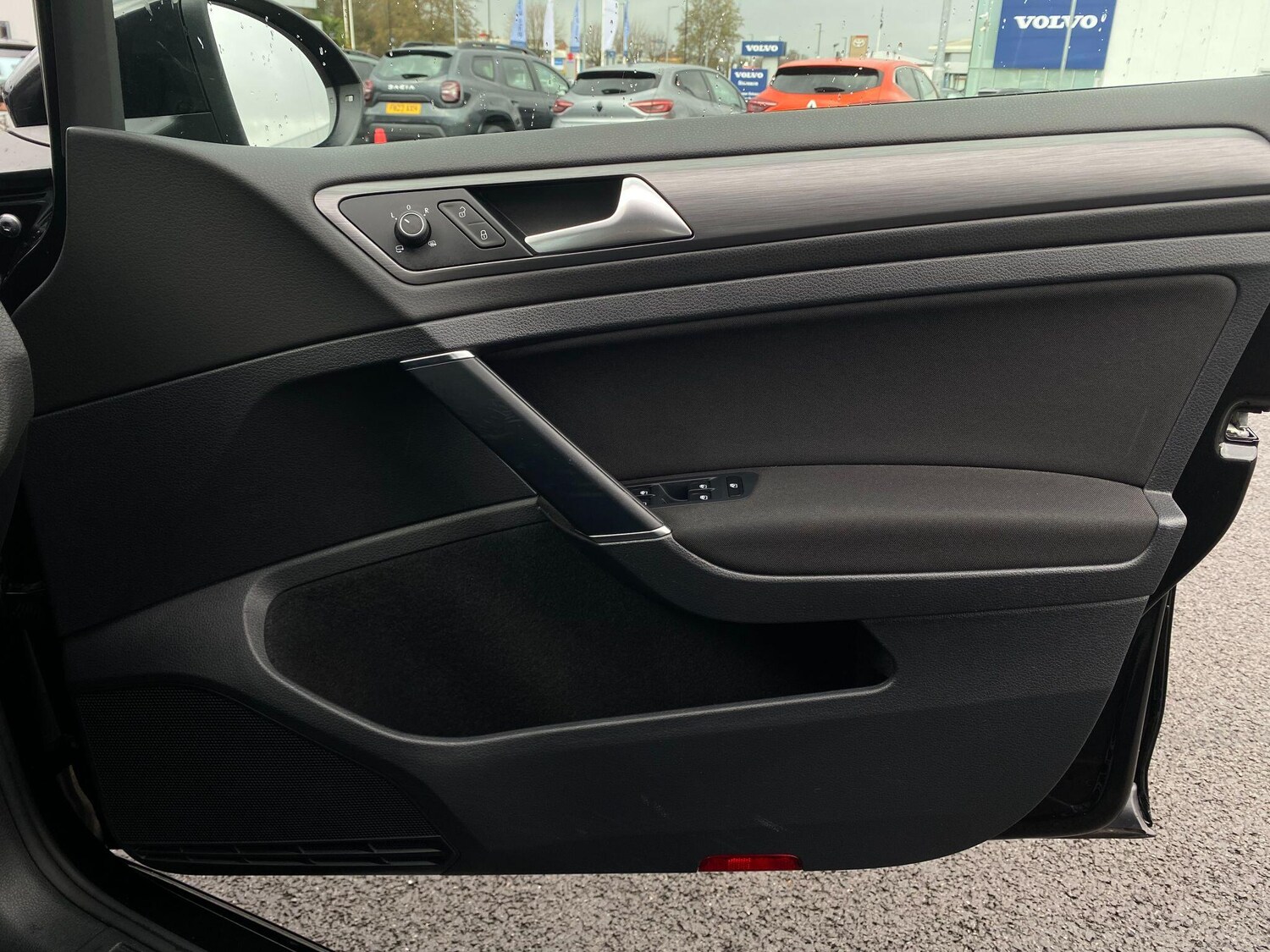 Used Volkswagen Golf 2017 for sale - 77722788: Photo 25