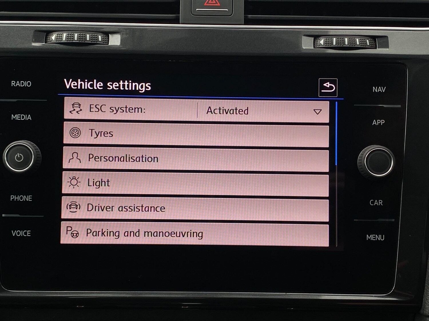 Used Volkswagen Golf 2017 for sale - 77722788: Photo 33