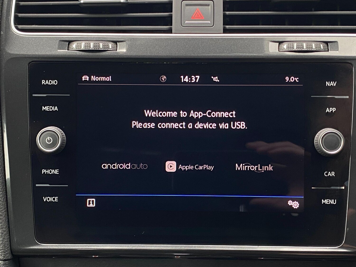 Used Volkswagen Golf 2017 for sale - 77722788: Photo 38