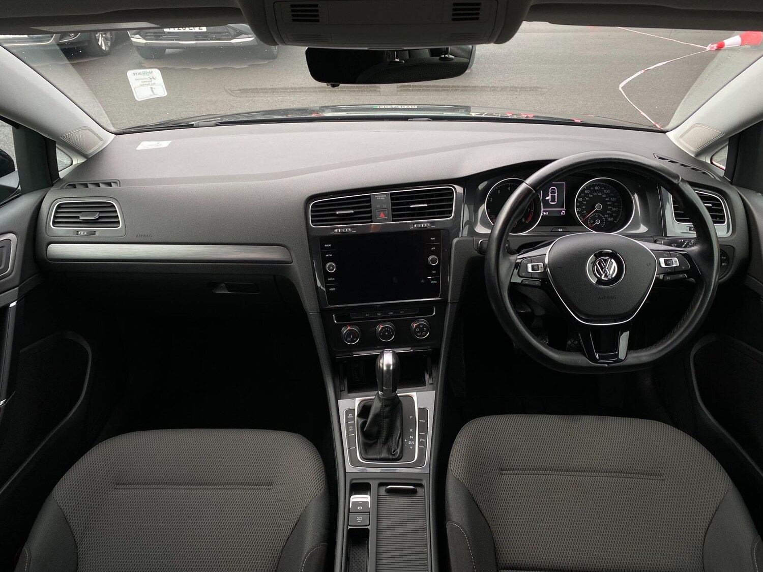 Used Volkswagen Golf 2017 for sale - 77722788: Photo 9