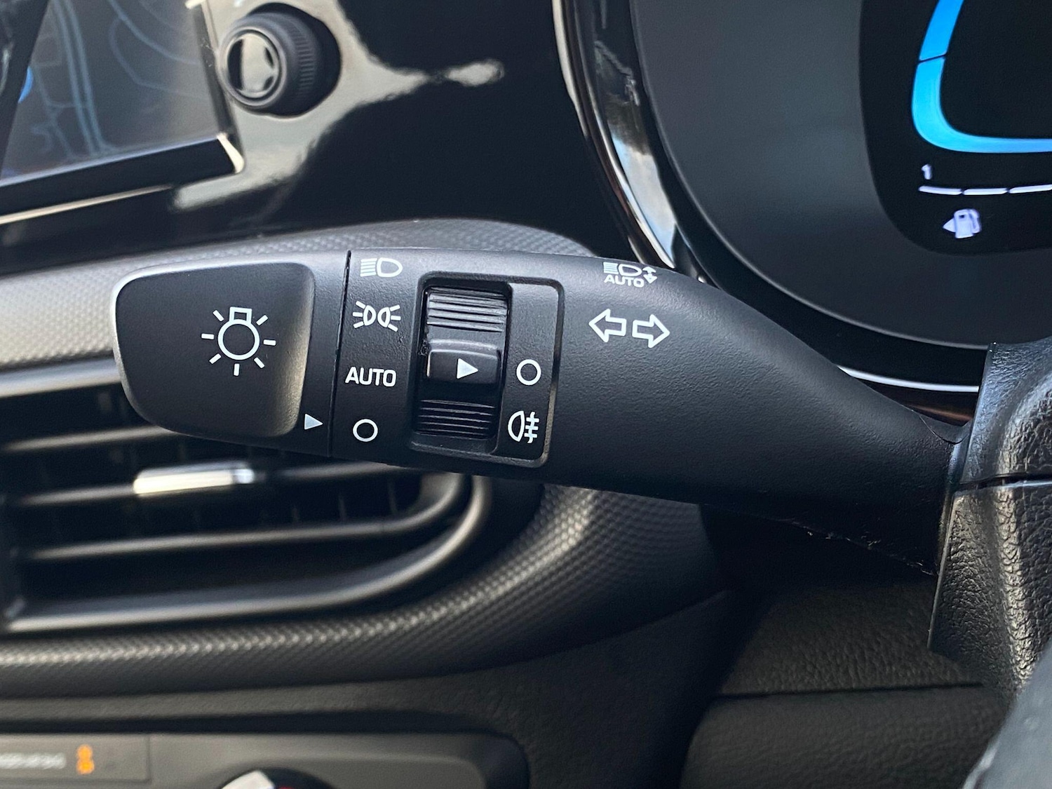 Used Hyundai i10 for sale - 77266735: Photo 24