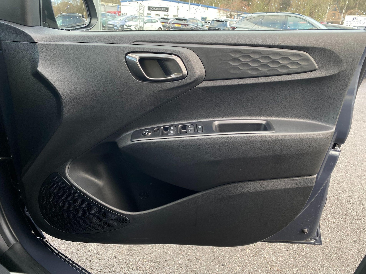 Used Hyundai i10 for sale - 77266735: Photo 25