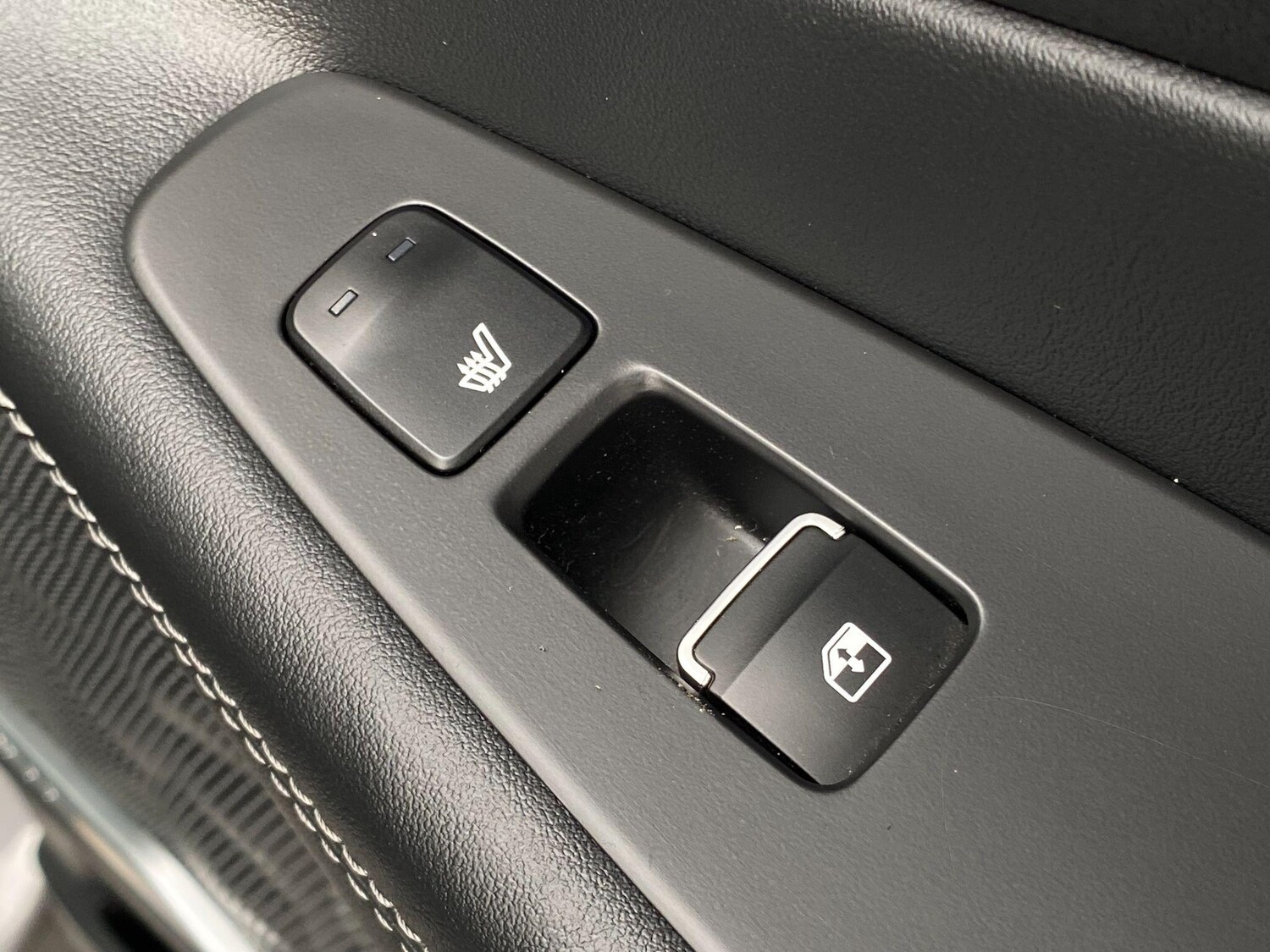 Used Hyundai Santa Fe for sale - 77839977: Photo 15