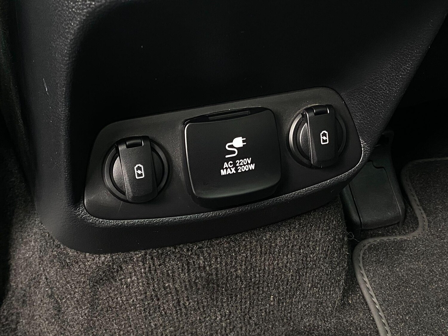 Used Hyundai Santa Fe for sale - 77839977: Photo 18