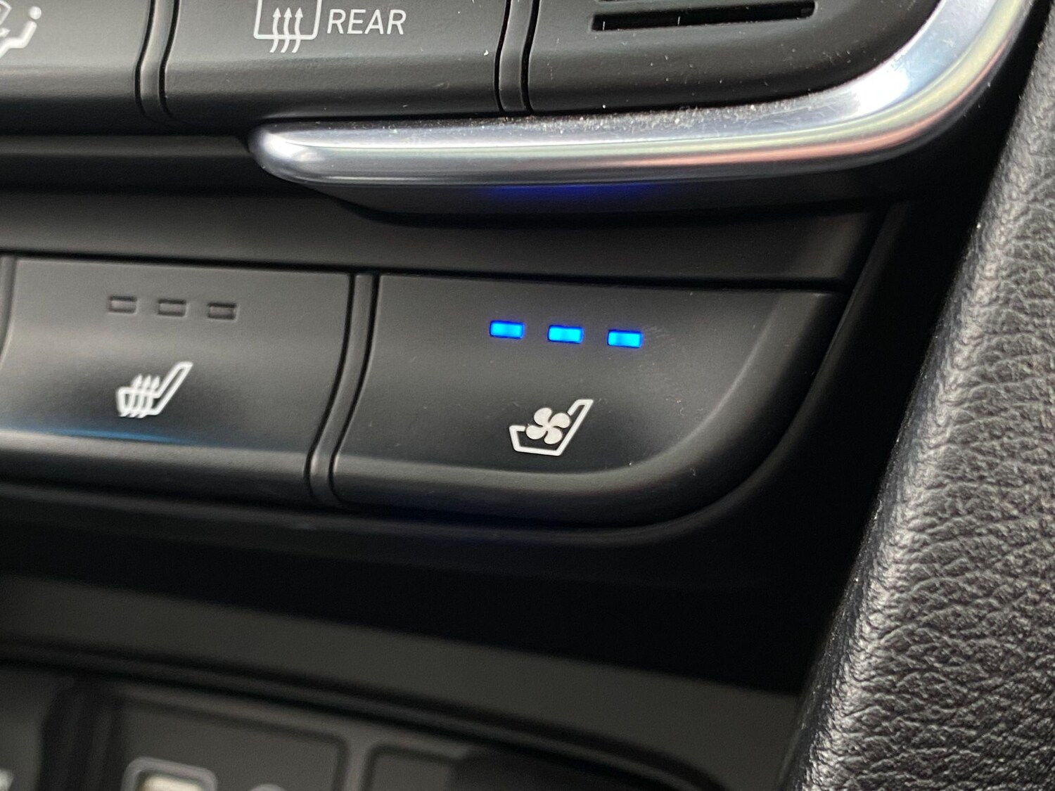 Used Hyundai Santa Fe for sale - 77839977: Photo 33