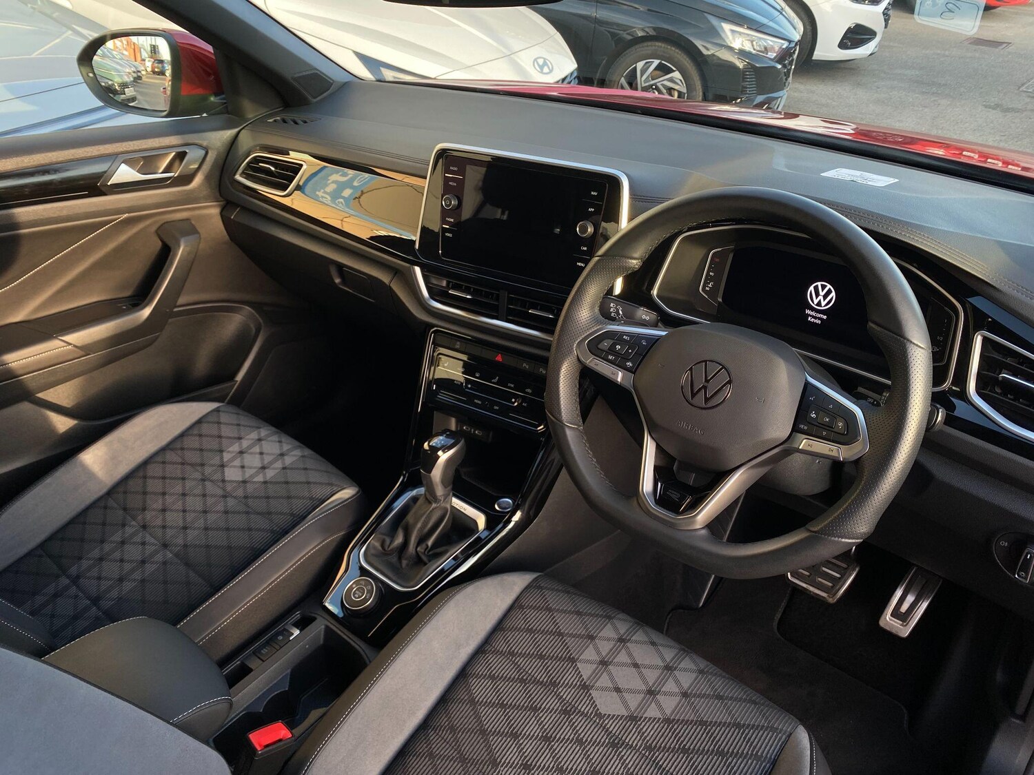 Used Volkswagen T-Roc for sale - 77823609: Photo 11