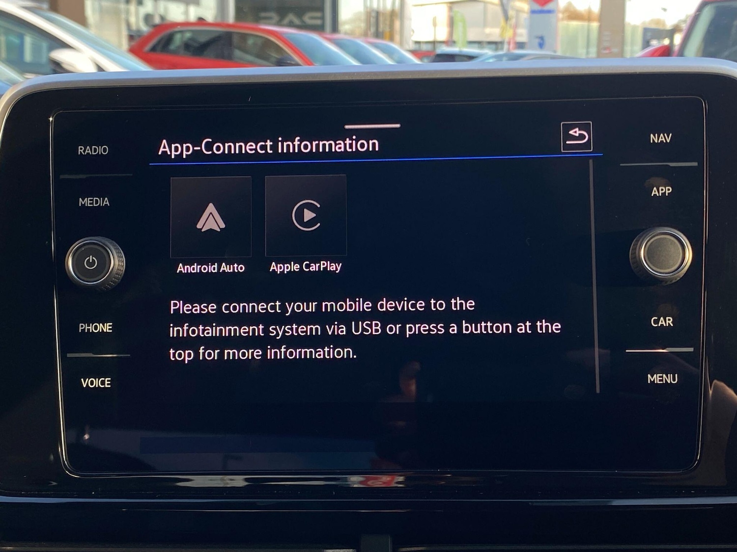 Used Volkswagen T-Roc for sale - 77823609: Photo 37