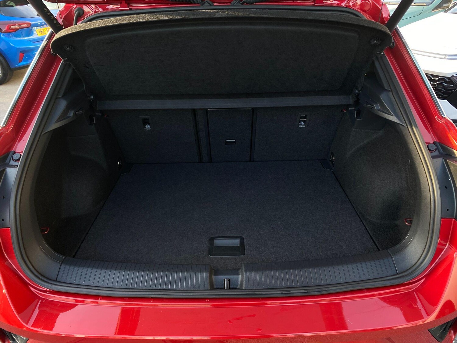 Used Volkswagen T-Roc for sale - 77823609: Photo 43