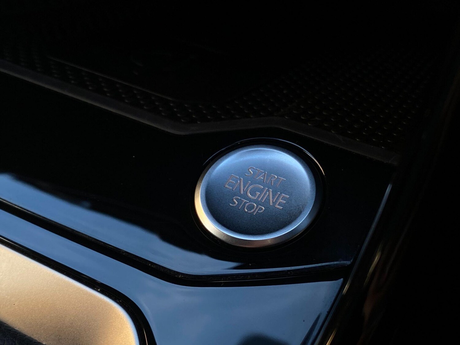 Used Volkswagen T-Roc for sale - 77823609: Photo 47