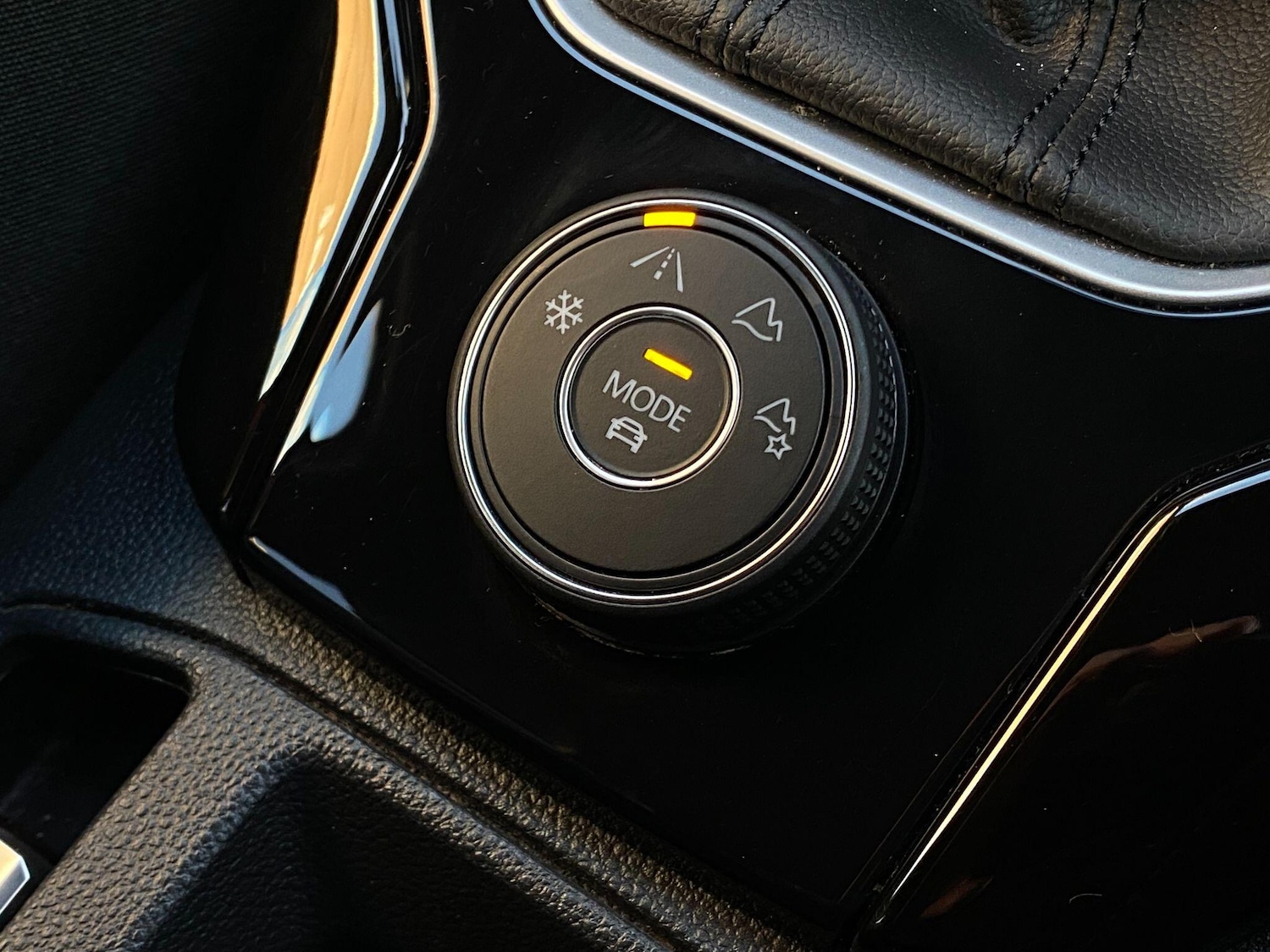 Used Volkswagen T-Roc for sale - 77823609: Photo 48