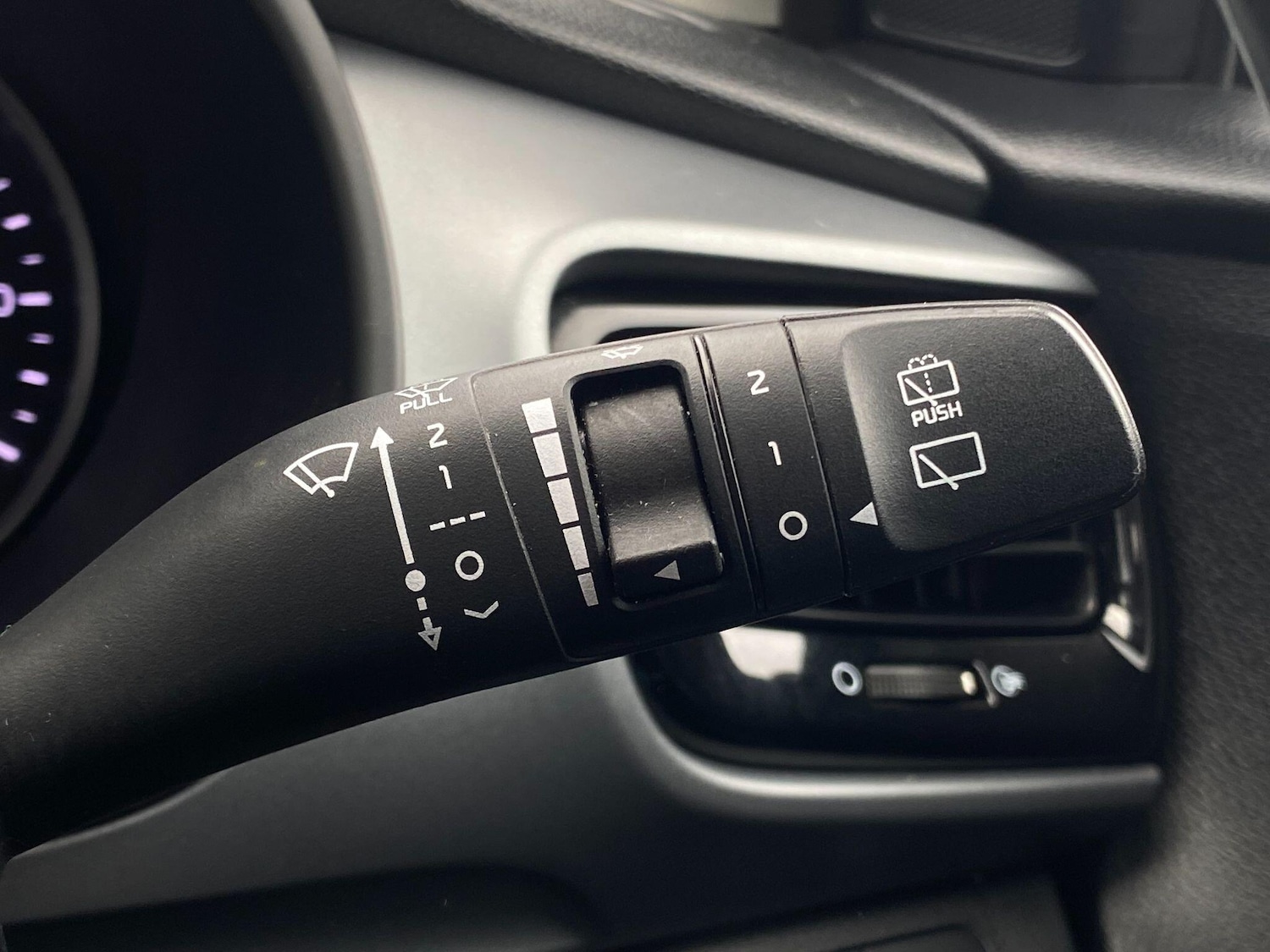 Used Kia Stonic 2020 for sale - 77538213: Photo 23