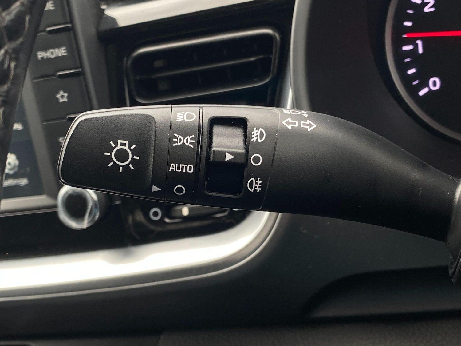 Used Kia Stonic 2020 for sale - 77538213: Photo 24