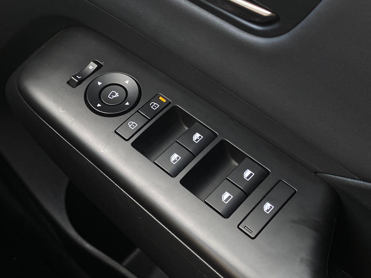 Used Hyundai KONA 2025 for sale - 76824960: Photo 28