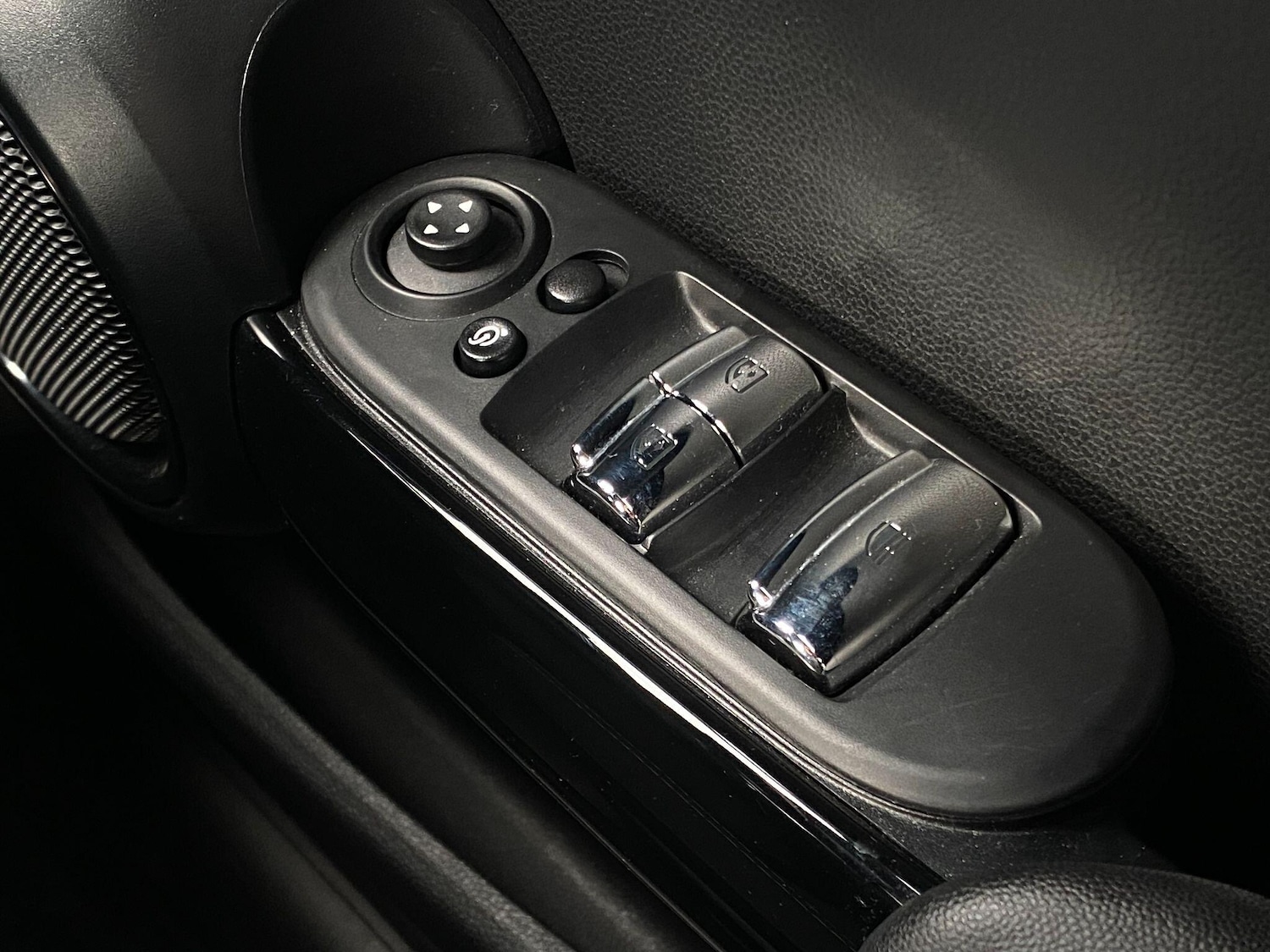 Used MINI Convertible 2020 for sale - 77658845: Photo 15