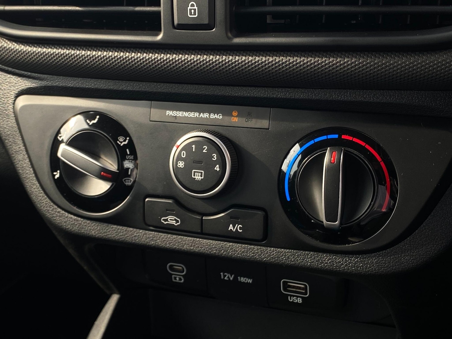 Used Hyundai i10 for sale - 77977936: Photo 23