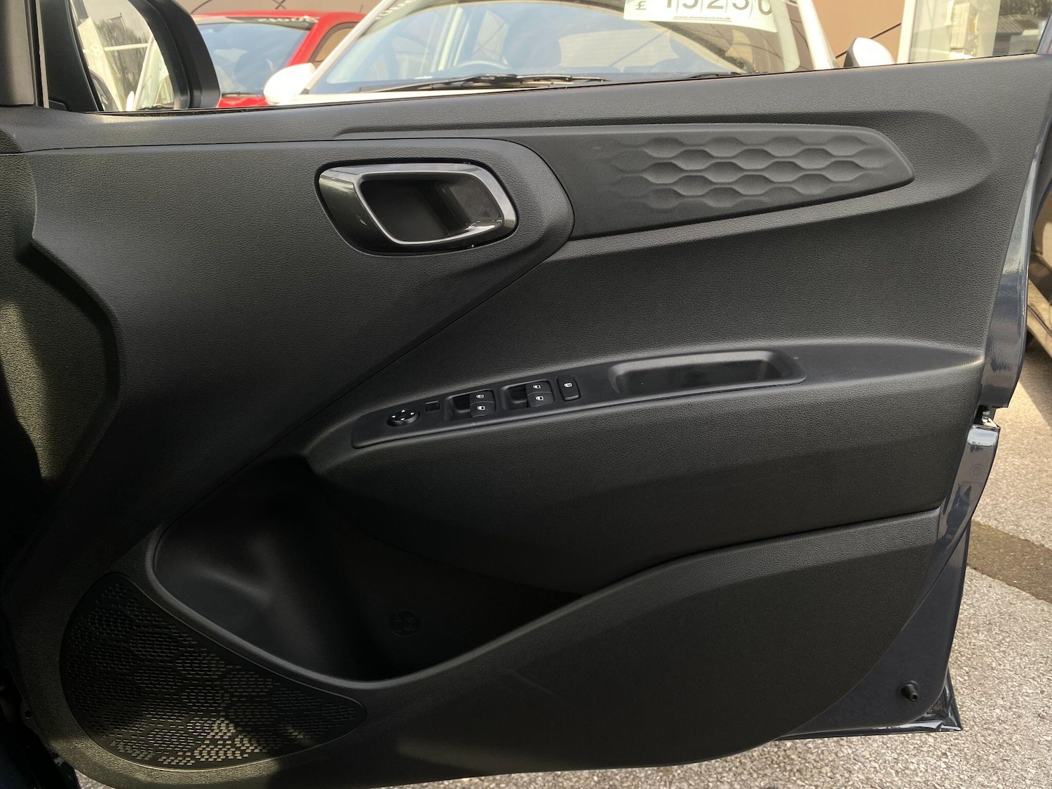 Used Hyundai i10 for sale - 77977936: Photo 26