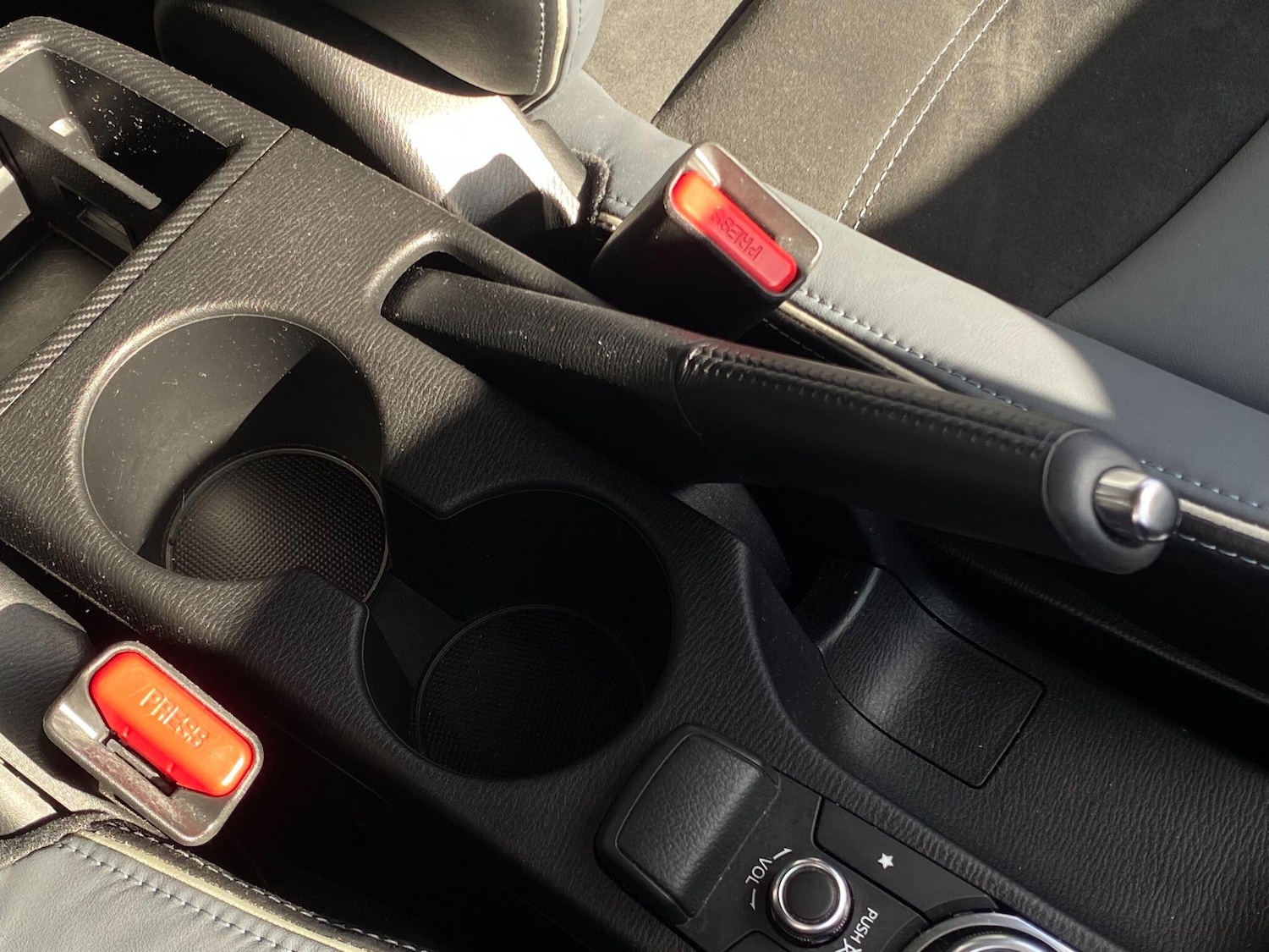 Used Mazda Mazda2 2022 for sale - 76001439: Photo 24