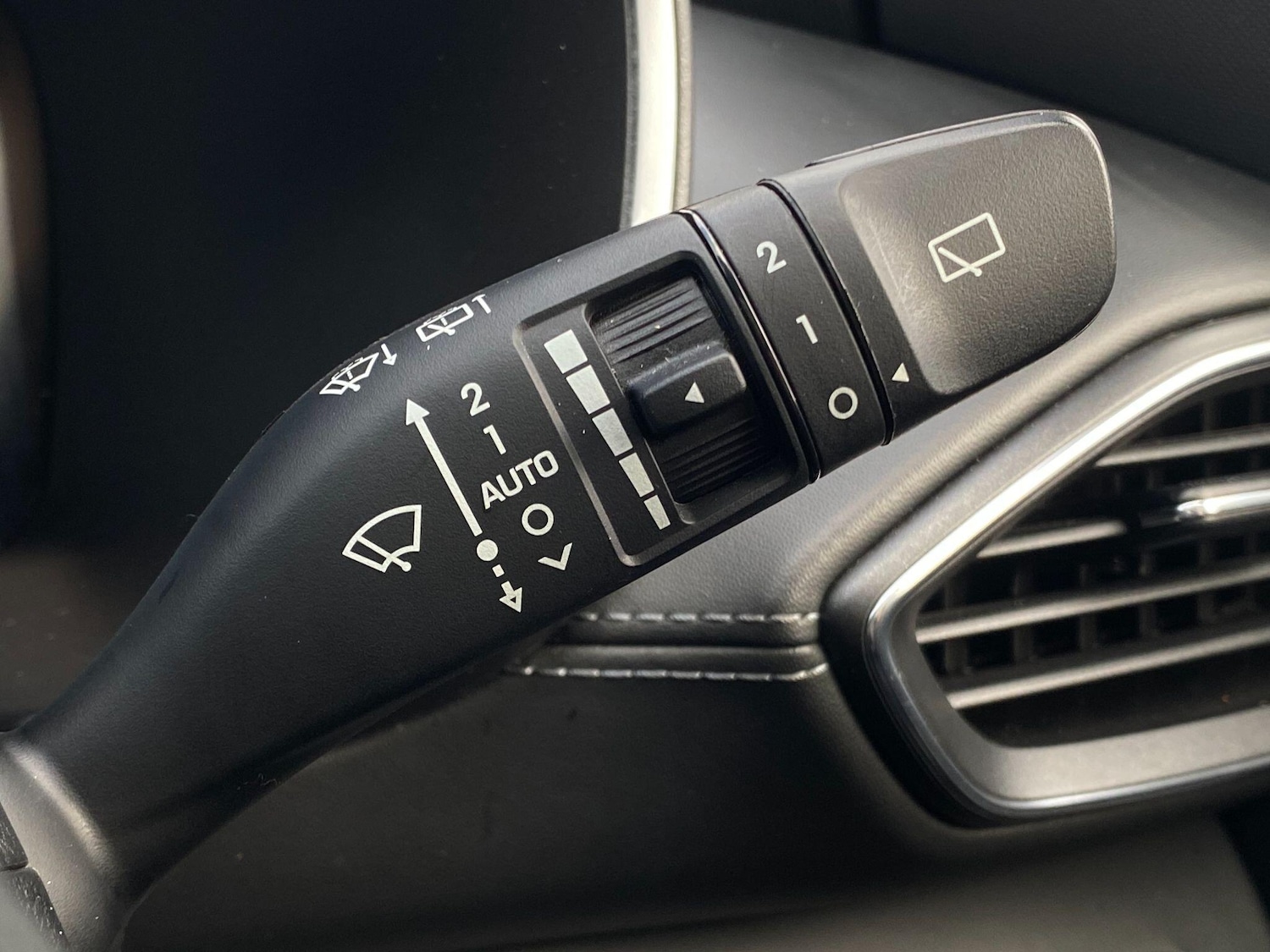 Used Hyundai Santa Fe 2022 for sale - 77041015: Photo 30