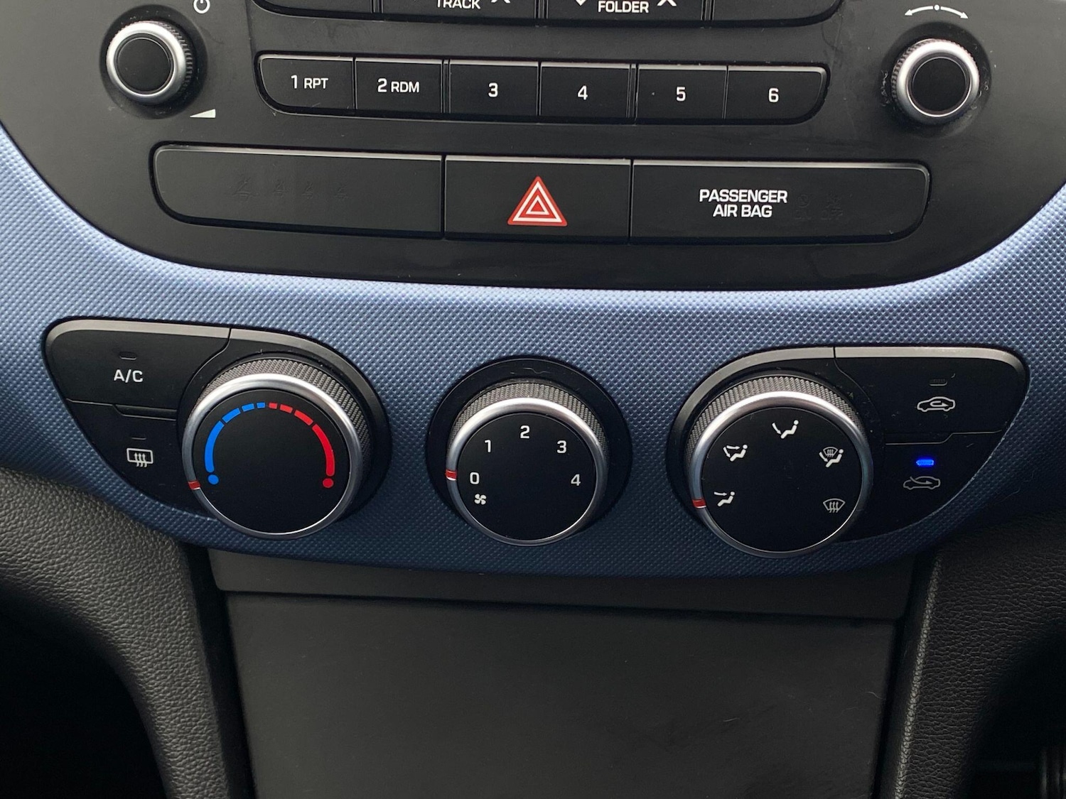 Used Hyundai i10 2015 for sale - 77696611: Photo 22