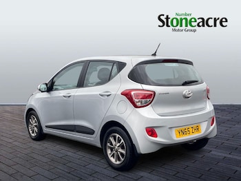 Used Hyundai i10 2015 for sale - 77696611: Photo