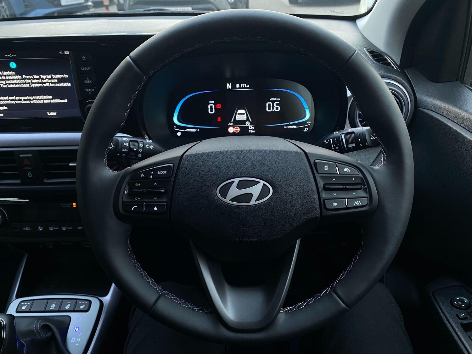 Used Hyundai i10 for sale - 77853016: Photo 40