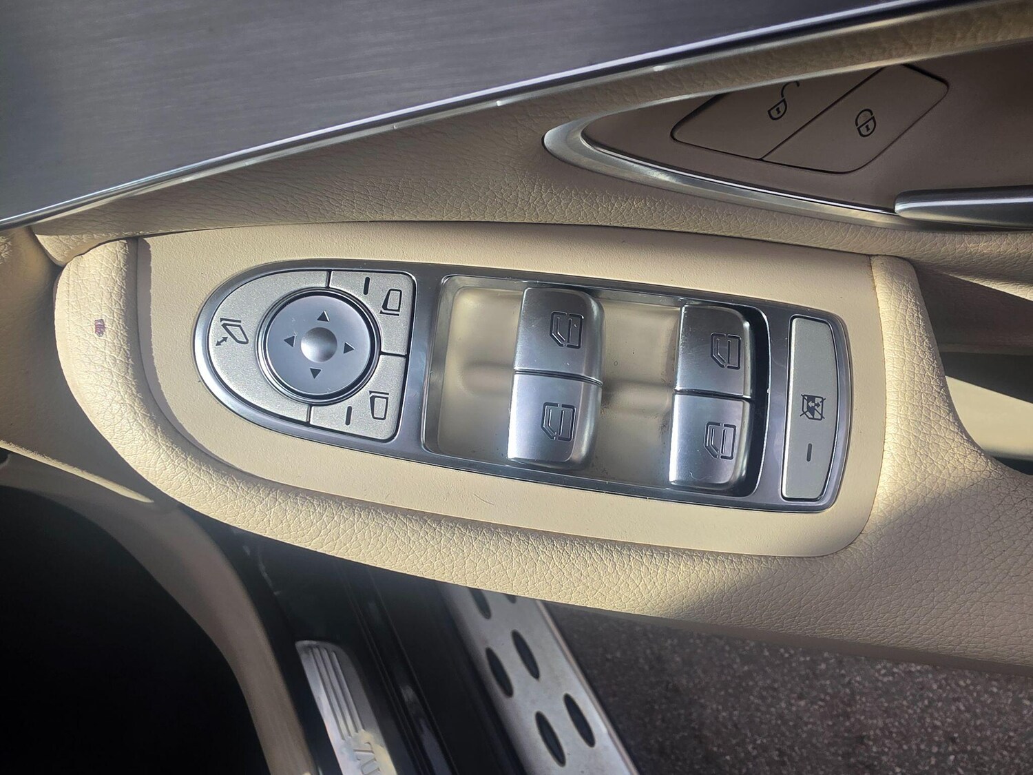 Used Mercedes-Benz GLC 2018 for sale - 78171579: Photo 12