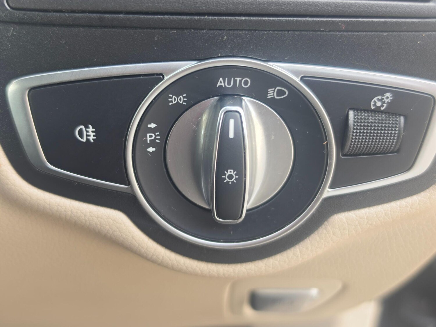 Used Mercedes-Benz GLC 2018 for sale - 78171579: Photo 23