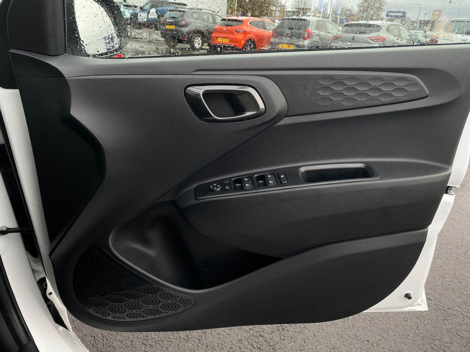 Used Hyundai i10 for sale - 77586734: Photo 27