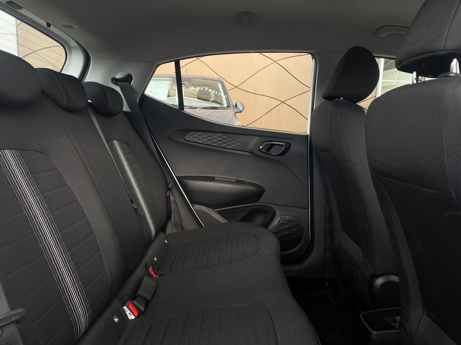 Used Hyundai i10 for sale - 78115043: Photo 13