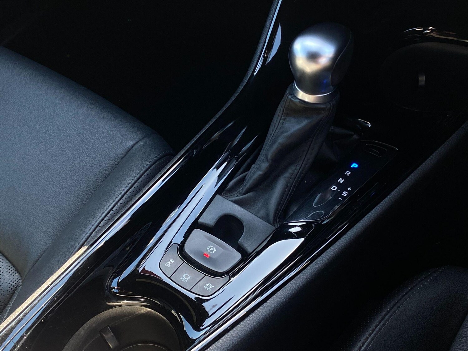 Used Toyota C-HR 2020 for sale - 78171080: Photo 12