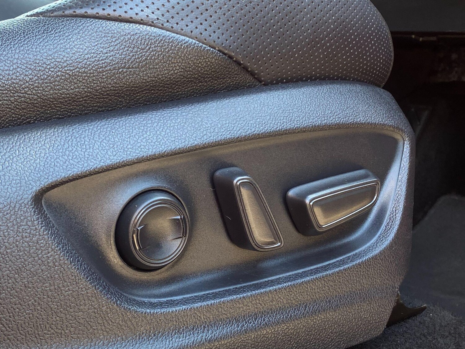 Used Toyota C-HR 2020 for sale - 78171080: Photo 15