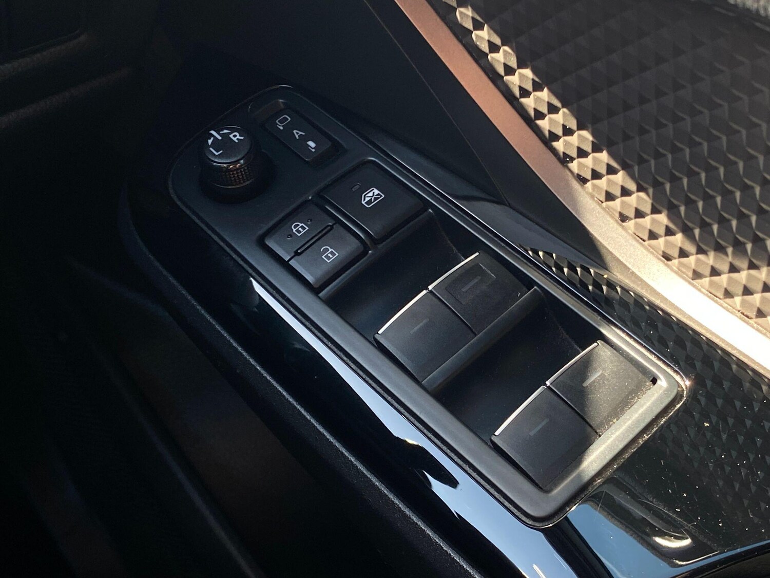 Used Toyota C-HR 2020 for sale - 78171080: Photo 16