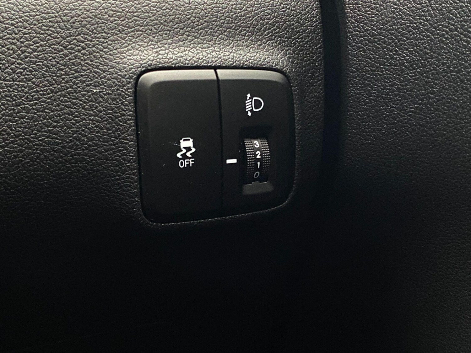 Used Hyundai i10 2023 for sale - 76560903: Photo 18