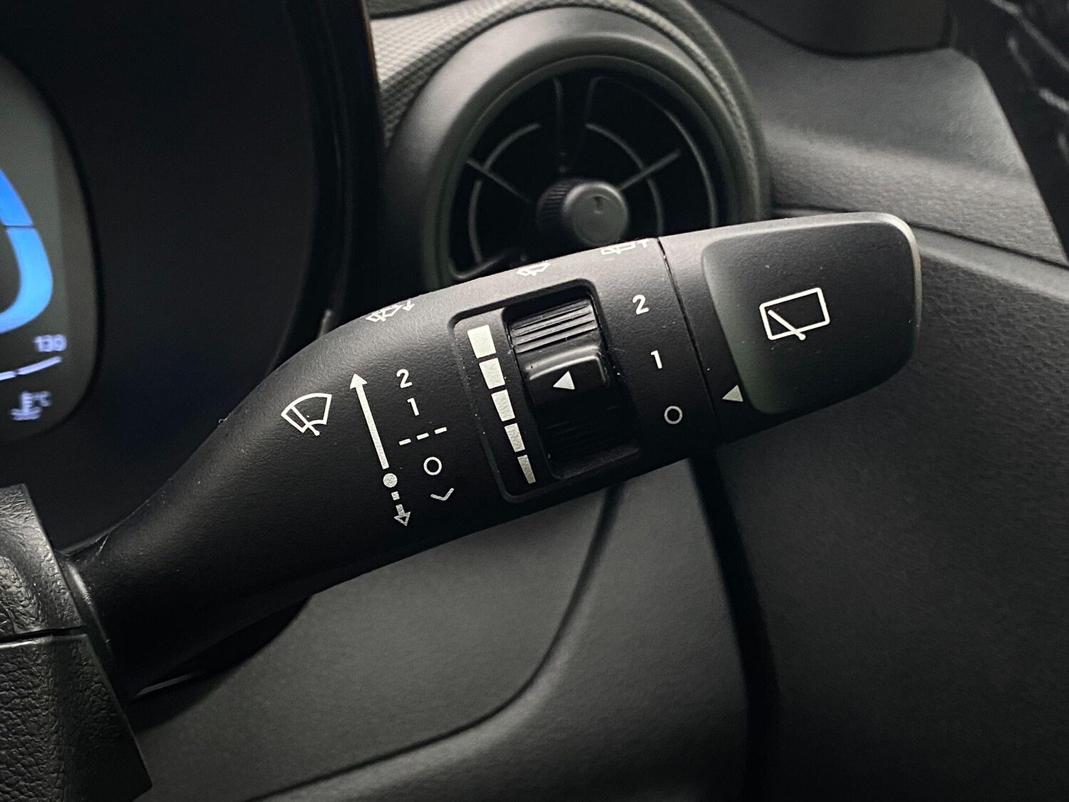 Used Hyundai i10 2023 for sale - 76560903: Photo 24