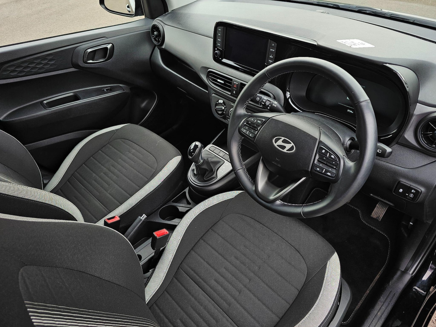 Used Hyundai i10 2024 for sale - 76296079: Photo 12