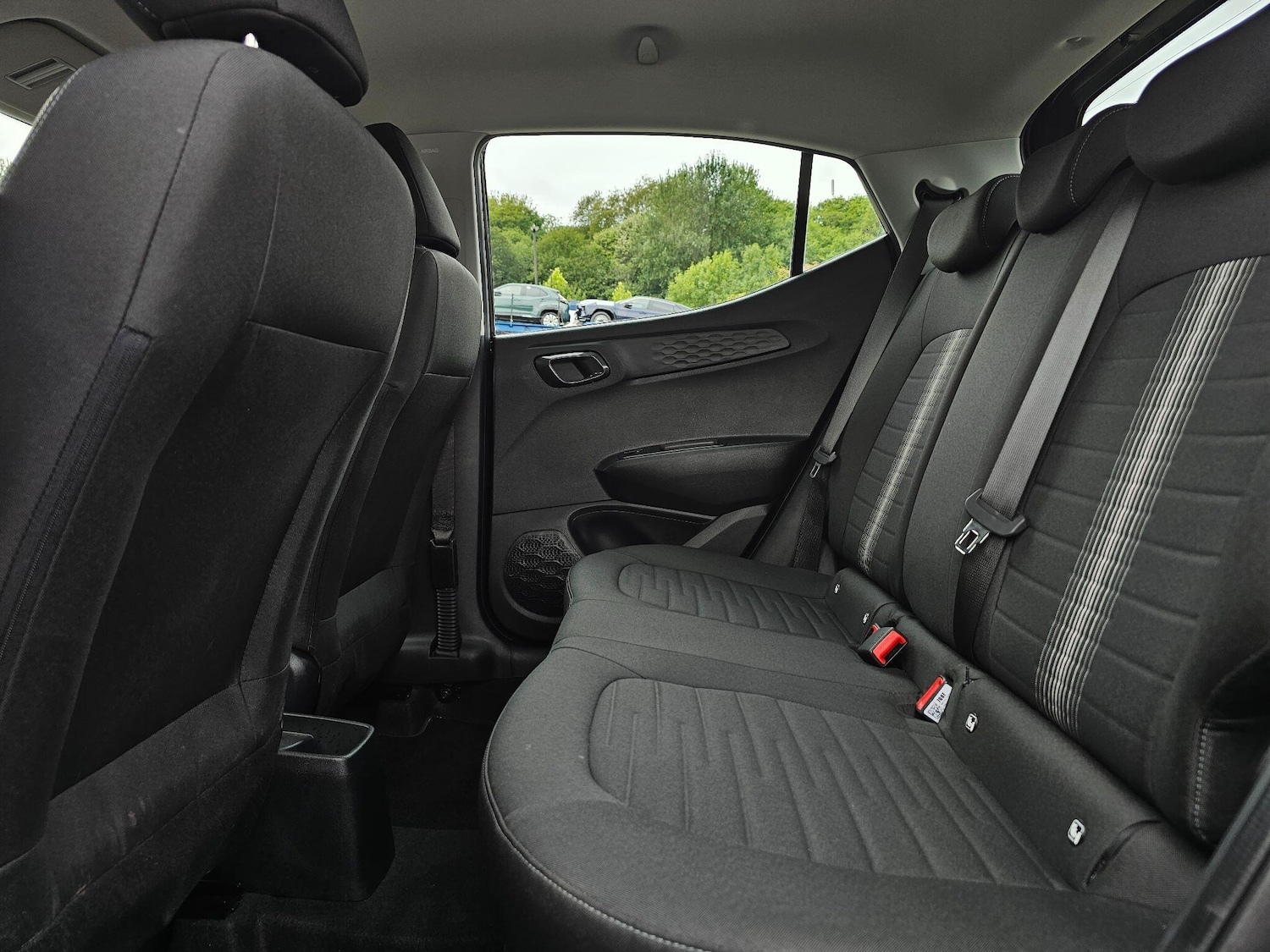 Used Hyundai i10 2024 for sale - 76296079: Photo 8