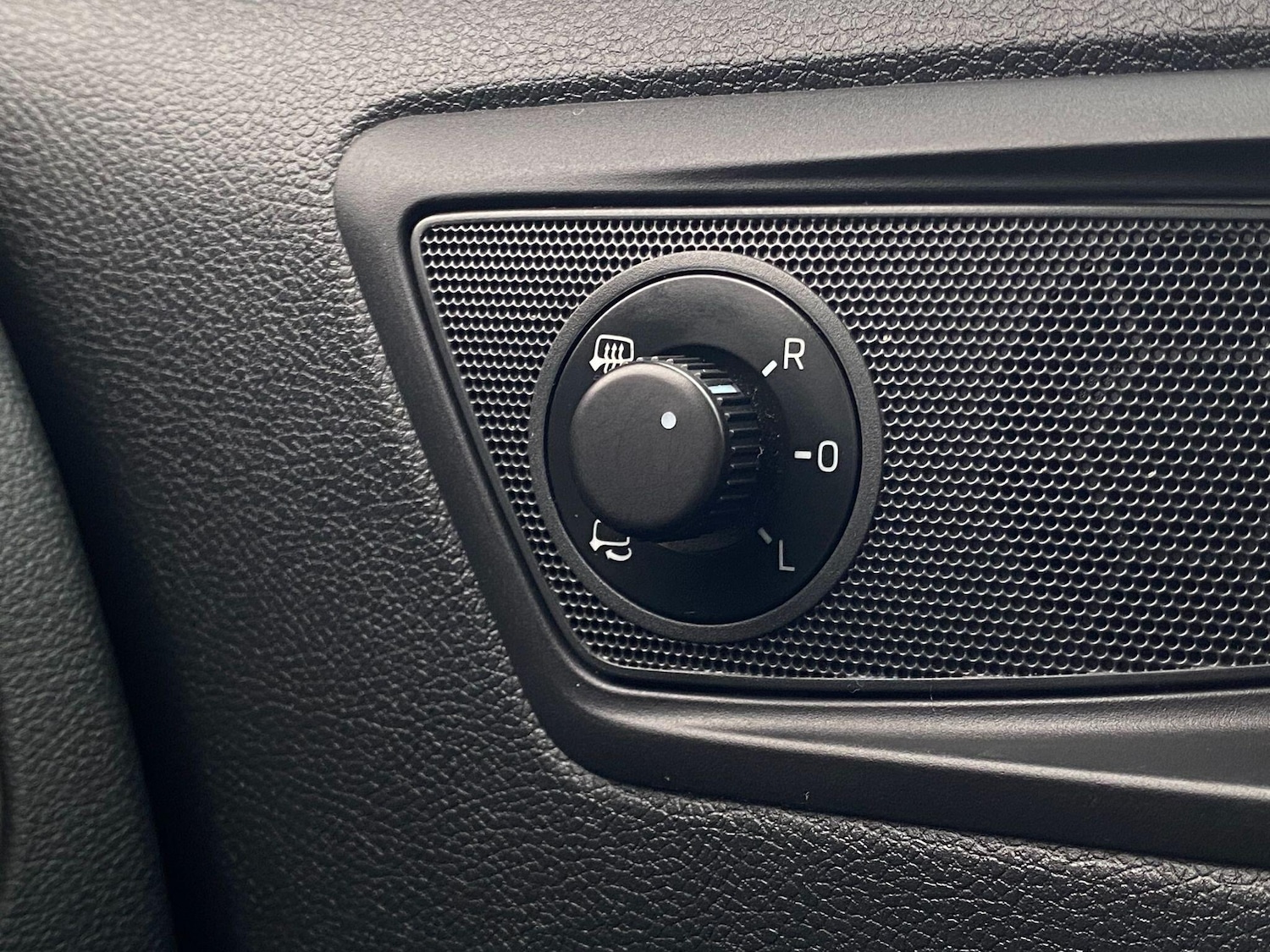 Used Skoda Yeti 2017 for sale - 76990506: Photo 23