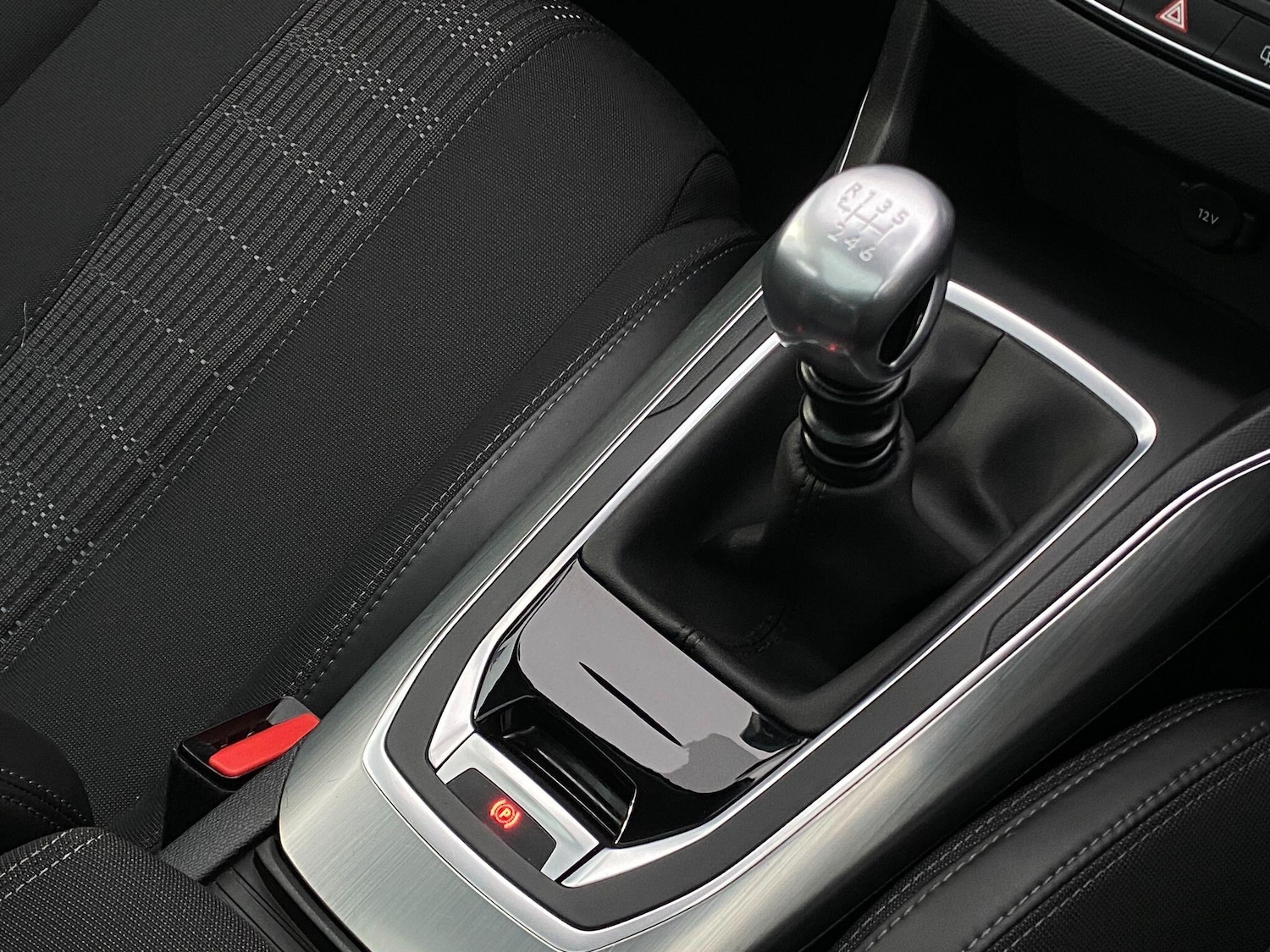 Used Peugeot 308 2017 for sale - 77440528: Photo 12