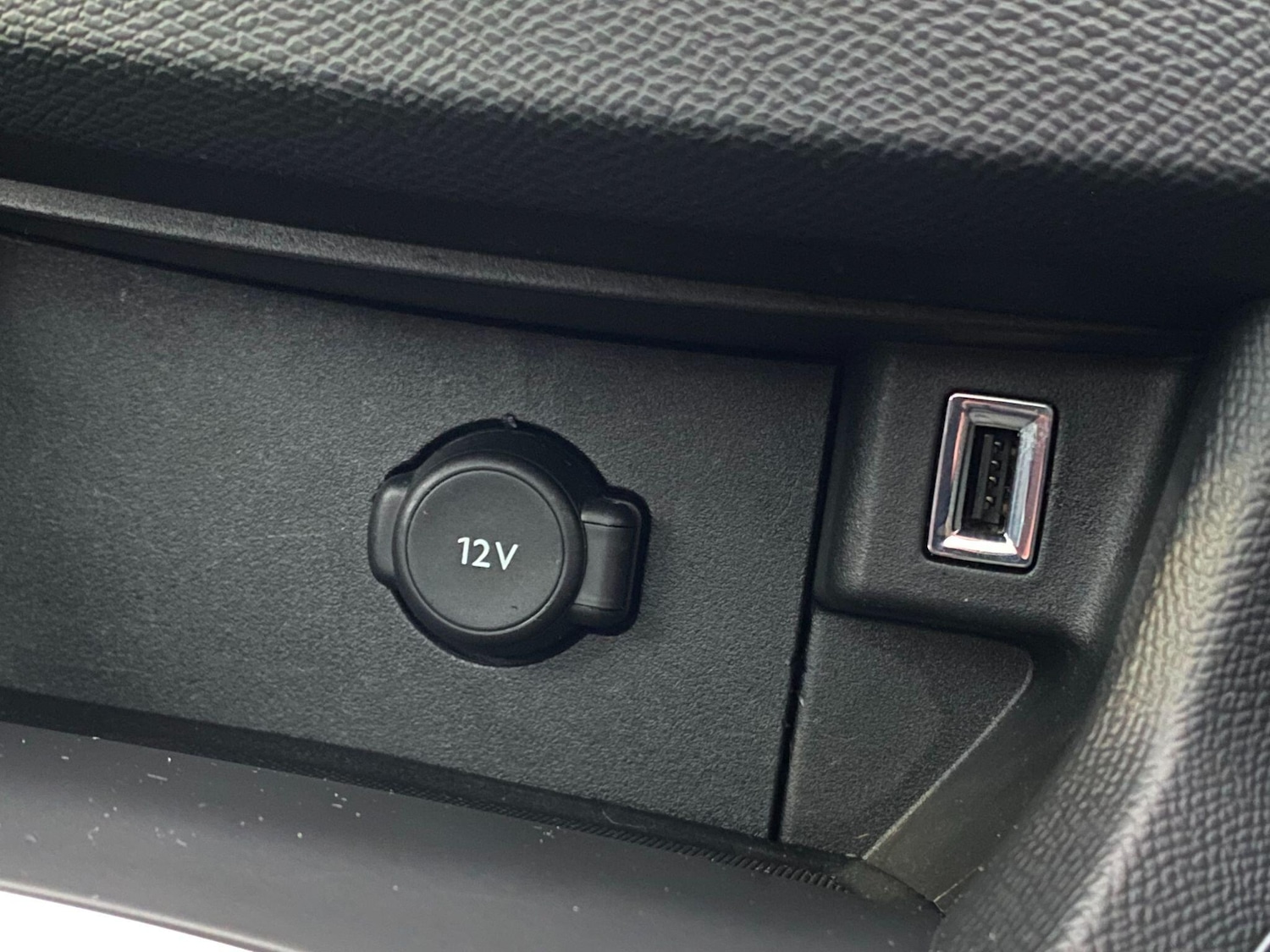 Used Peugeot 308 2017 for sale - 77440528: Photo 15