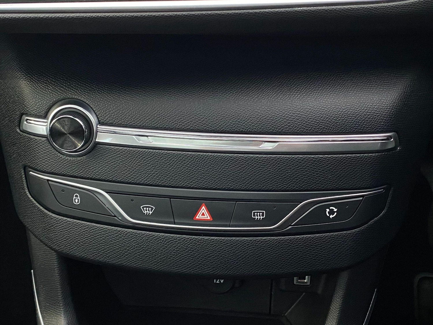 Used Peugeot 308 2017 for sale - 77440528: Photo 16