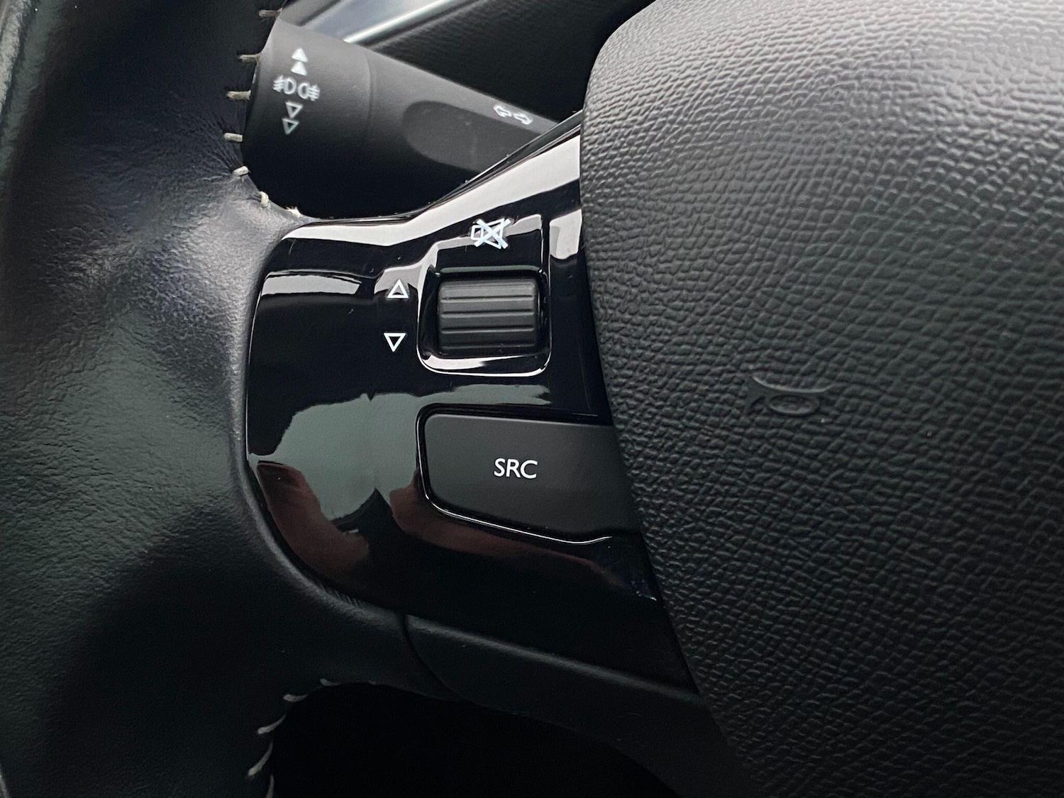 Used Peugeot 308 2017 for sale - 77440528: Photo 18